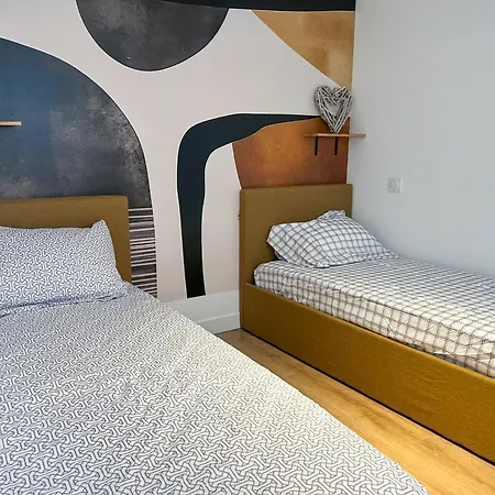 Maison 14 Pers 8 40min Paris, Orly 20min, Disneyland 40min *
